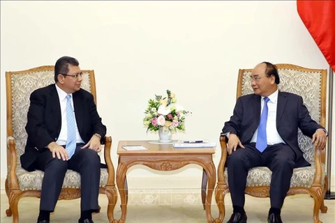 阮春福总理会见马来西亚外交部长赛夫丁 