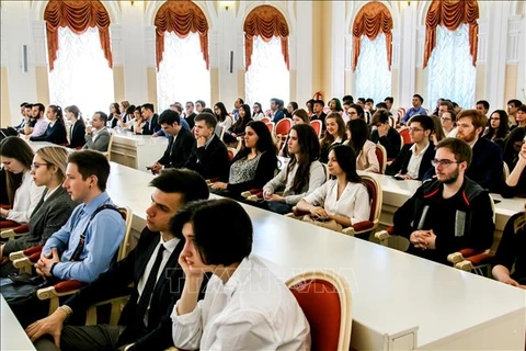 胡志明市精神遗嘱研讨会在俄罗斯圣彼得堡市举行