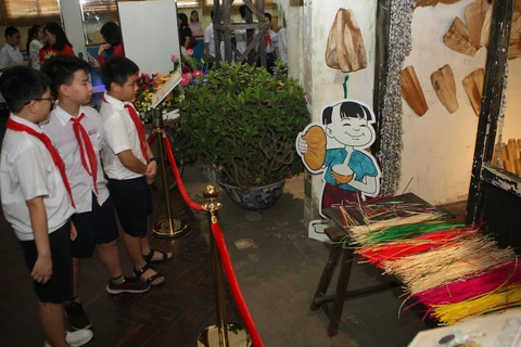 许多传统文化活动在升龙皇城举行