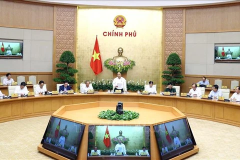 阮春福总理主持召开政府5月份例行会议