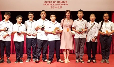 越南学生在亚太地区数学奥林匹克竞赛获得5枚金牌