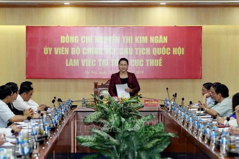 越南国会主席阮氏金银莅临国家税务总局调研