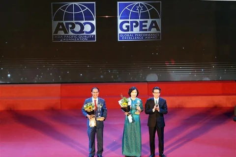 政府副总理武德儋出席2018年越南国家质量奖暨亚太国际质量奖颁奖仪式