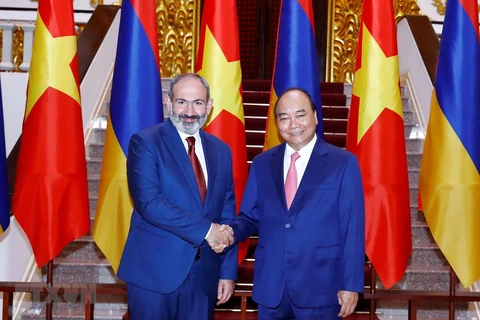 亚美尼亚总理尼科尔·帕希尼扬圆满结束对越南的正式访问