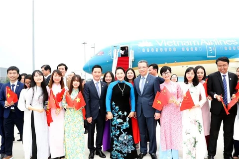 越南国会主席阮氏金银抵达江苏 开始对中国进行正式访问