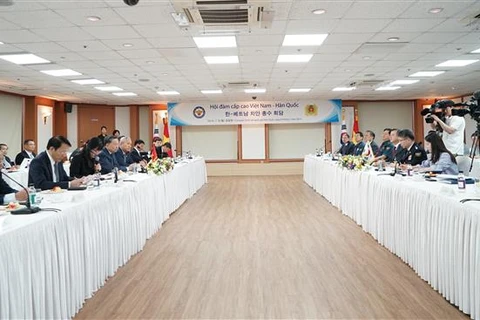 越南公安部与韩国警察局同意加强合作 打击毒品犯罪