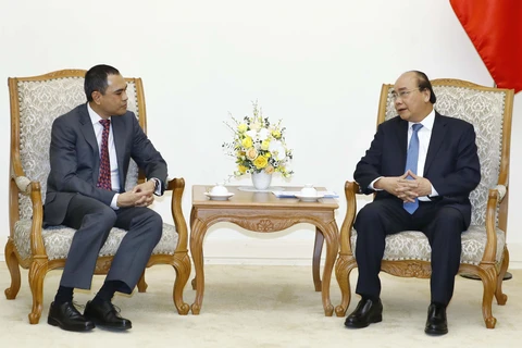 阮春福总理会见马来西亚驻越大使扎姆鲁尼•哈立德