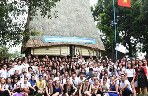 150名海外青年侨胞参加2019年越南夏令营活动