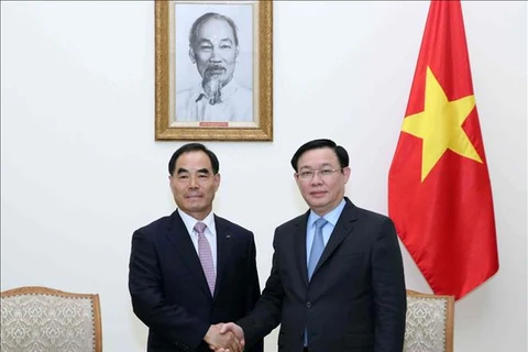 政府副总理王廷惠会见韩国农村发展集团总裁