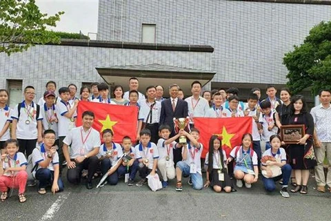参加世界数学邀请赛的所有越南学生都获奖
