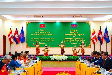越南-柬埔寨友好协会的活动日益走向纵深