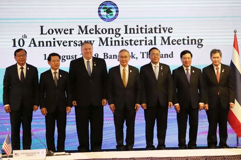 AMM 52：越南出席第12次“湄公河下游倡议”部长级会议