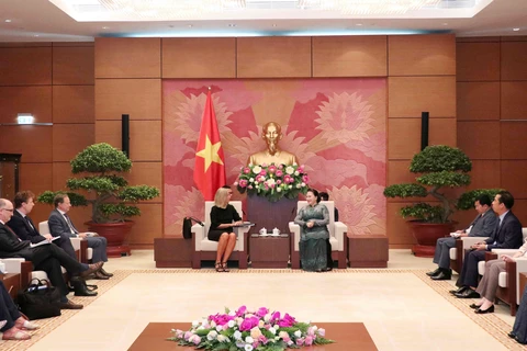 越南国会主席阮氏金银会见欧洲委员会副主席费德丽卡•莫盖里尼