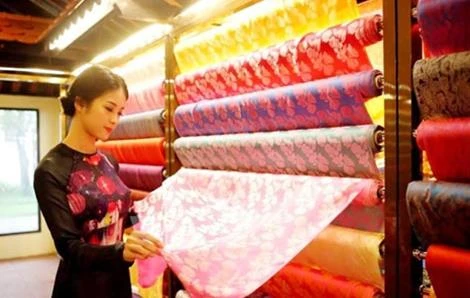 2019年越南-世界丝绸与土锦文化节明日在会安市举行