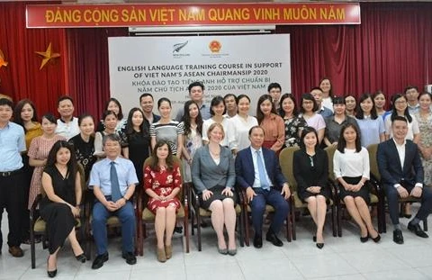 新西兰协助越南对干部进行英语培训