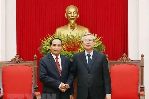 越共中央书记处常务书记陈国旺会见老挝代表团