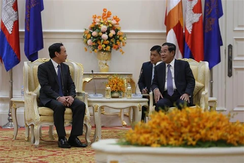 越共中央办公厅高级代表团对柬埔寨进行工作访问
