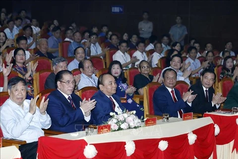 越南政府总理阮春福出席纪念北件省解放日70周年纪念典礼