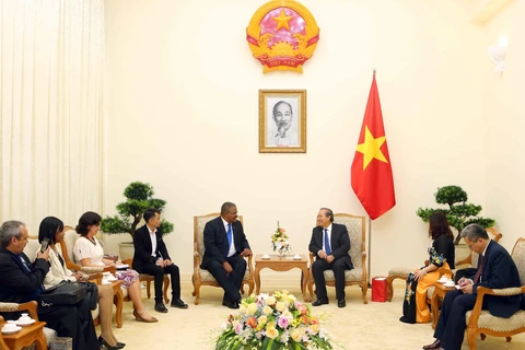 越南政府副总理张和平会见古巴最高人民法院院长鲁文·雷米西奥·费罗