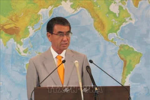 日本外务大臣强调维护东海上法律至上原则的必要性