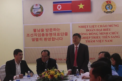 朝鲜职业同盟代表团访问越南河南省工会基础设施项目