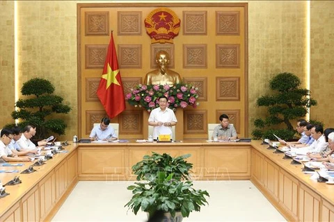  越南政府副总理王廷惠主持反洗钱指导委员会会议