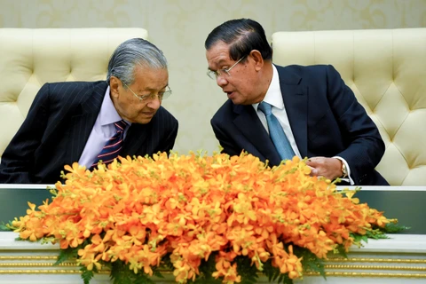 柬埔寨和马来西亚扩大贸易投资与旅游合作