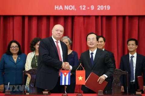 越南与古巴政府间联合委员会第37次会议闭幕