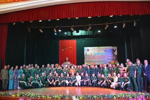 越南志愿军出色完成援柬国际任务30周年纪念活动在河内举行