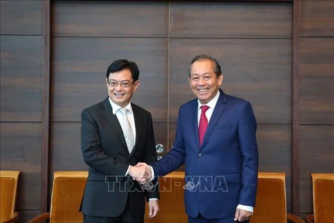 越南政府常务副总理张和平对新加坡进行正式访问