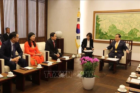 越南祖国阵线高级代表团对韩国进行工作访问