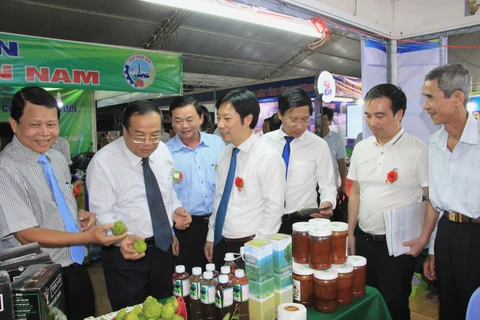 越南东南部农业与贸易展览会开幕