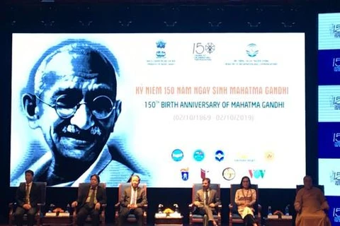 印度民族英雄圣雄甘地诞辰150周年纪念典礼在河内举行