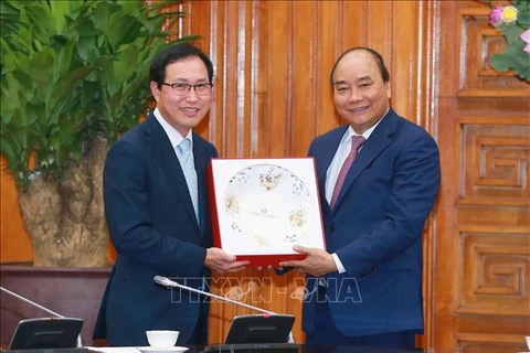 政府总理阮春福支持韩国三星集团继续扩大在越南的投资范围
