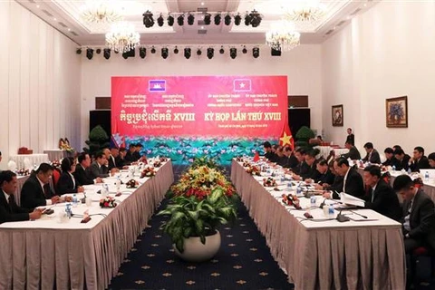  越南与柬埔寨政府专责委员会第十八次会议召开