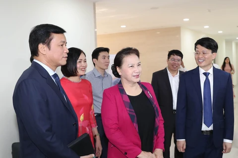 越南国会主席阮氏金银出席《人民代表报》更名升级10周年纪念活动