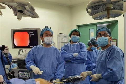 越南医生在菲律宾成功实施两例机器人手术