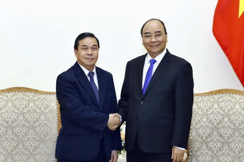 阮春福总理会见老挝新任驻越大使森菲特