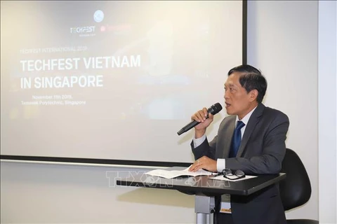 促进越南与新加坡科技领域的对接