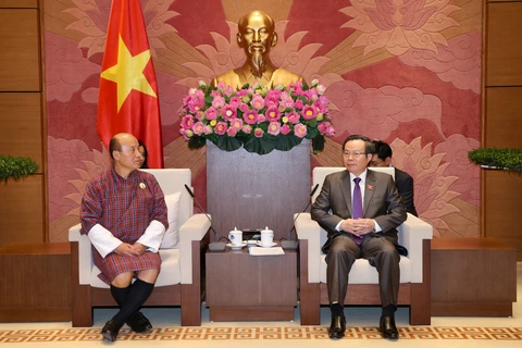 越南国会副主席冯国显会见不丹审计署审计长切细·克桑