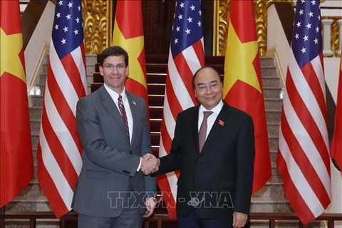美国国防部长：美国希望加强与越南的防务合作