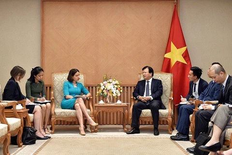 越南政府副总理郑庭勇会见澳大利亚驻越大使穆迪