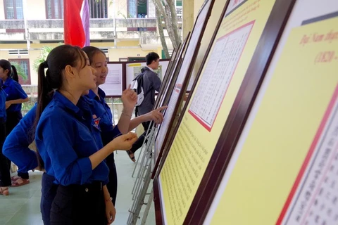 “黄沙、长沙归属越南—历史证据和法律依据”资料图片展在广义省举行