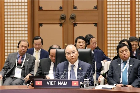 越南政府总理阮春福出席第一届湄公河-韩国峰会
