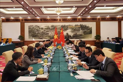 越南外交部副部长黎怀忠出席越中政府级边界谈判代表团团长会晤