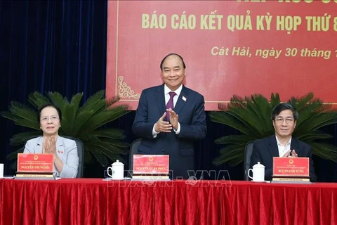 政府总理阮春福在海防市开展接待选民活动