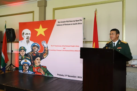 越南人民军建军75周年纪念典礼暨2019年国防白皮书介绍活动在世界多国举行