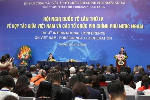 越南与外国非政府组织合作第四次国际会议开幕