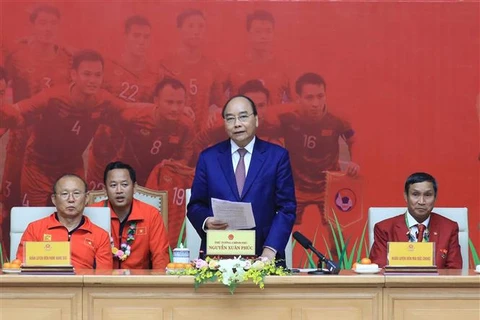 阮春福总理：越南U22男足和国家女足荣获冠军为祖国增添光彩