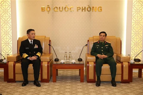 越南人民军总参谋总长潘文江会见日本海上自卫队司令山村弘史